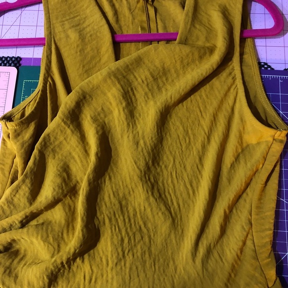 EUC Women’s DEX Gold/Mustard Jumpsuit - Picture 9 of 10